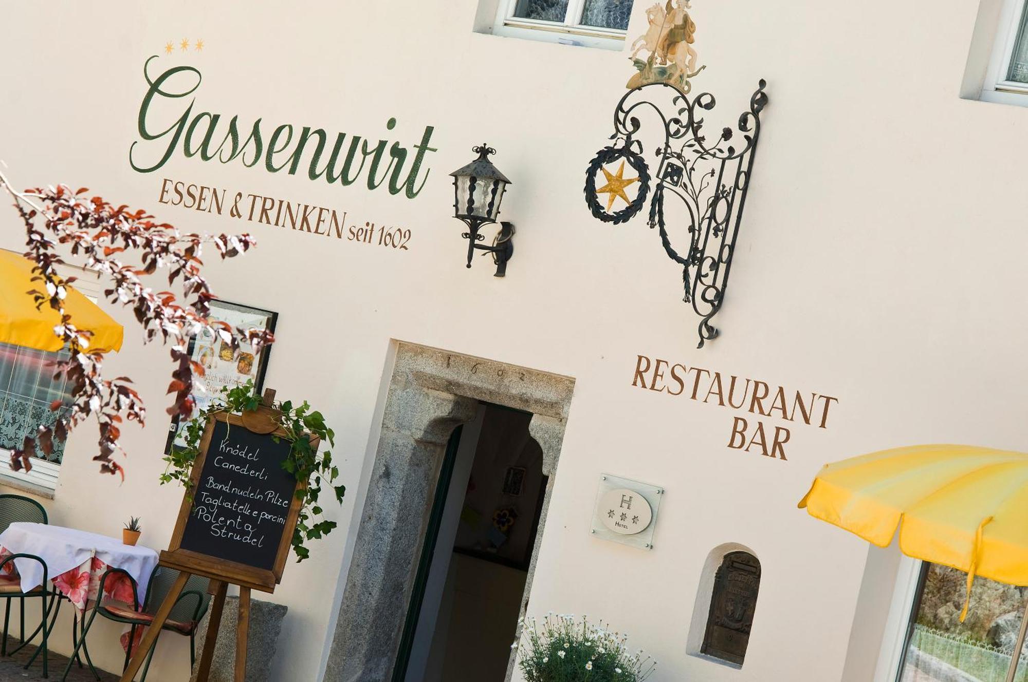 Hotel Gassenwirt Chienes Exterior photo