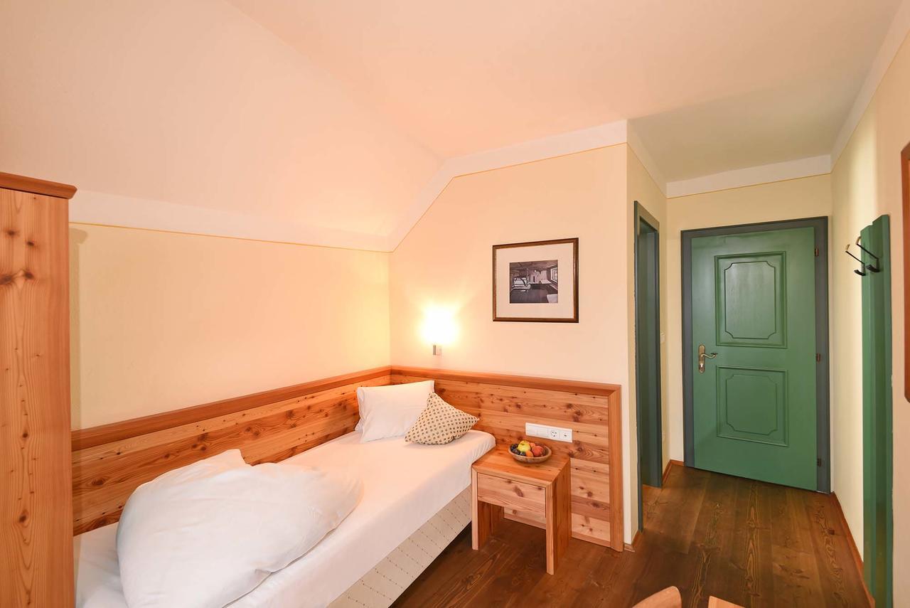 Hotel Gassenwirt Chienes Exterior photo